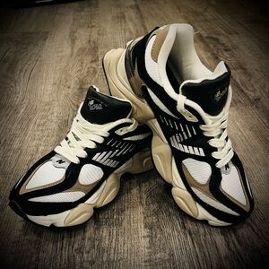 New Balance Black, White, and Tan Men's Shoes NEW!! Size 7.5